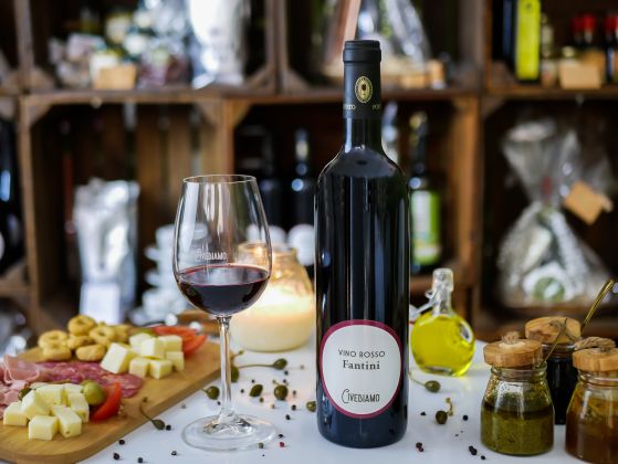 Vino Rosso Fantini © Civediamo Wine Trade